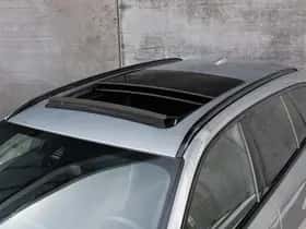 BMW 330 (2023) thumbnail 3