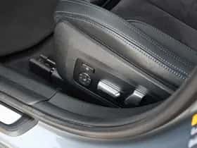 BMW 330 (2023) thumbnail 21