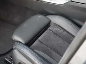 BMW 330 (2023) thumbnail 23
