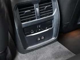 BMW 330 (2023) thumbnail 27
