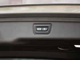 BMW 330 (2023) thumbnail 30