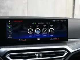 BMW 330 (2023) thumbnail 41