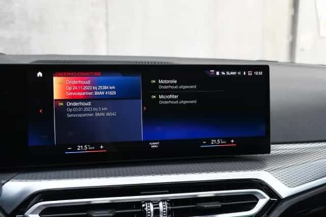 BMW 330 (2023) thumbnail 45
