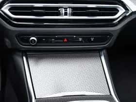 BMW 330 (2023) thumbnail 46