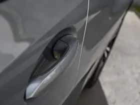 BMW 330 (2023) thumbnail 66