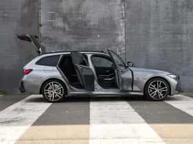 BMW 330 (2023) thumbnail 67