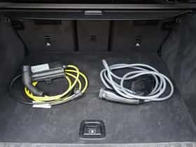 BMW 330 (2023) thumbnail 68