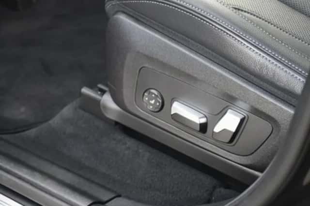 BMW X3 (2023) thumbnail 16