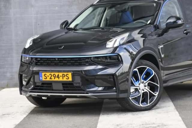 Lynk & Co 01 (2023) thumbnail 2