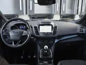 Ford Kuga (2019) thumbnail 17