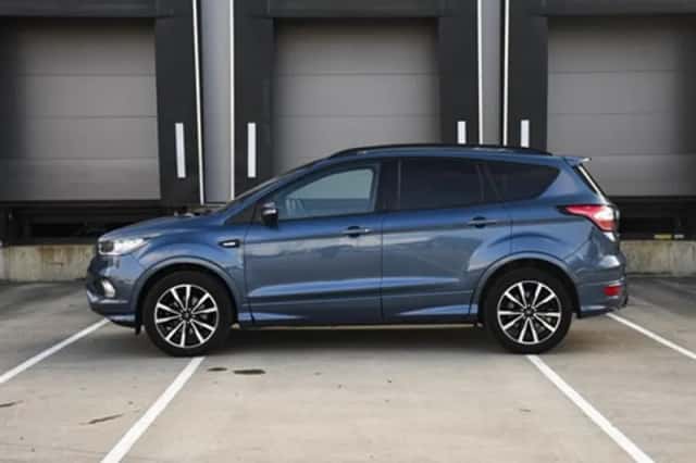 Ford Kuga (2019) thumbnail 3