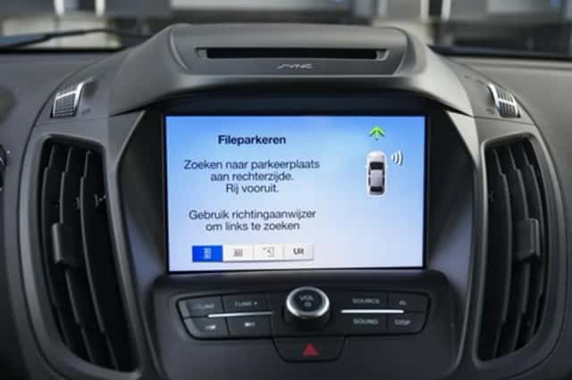 Ford Kuga (2019) thumbnail 25