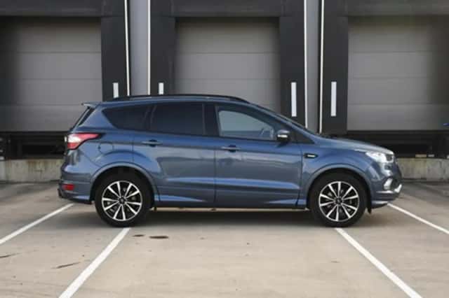 Ford Kuga (2019) thumbnail 4