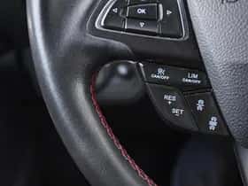 Ford Kuga (2019) thumbnail 32