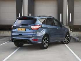 Ford Kuga (2019) thumbnail 5