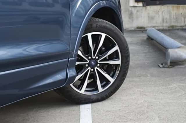 Ford Kuga (2019) thumbnail 7