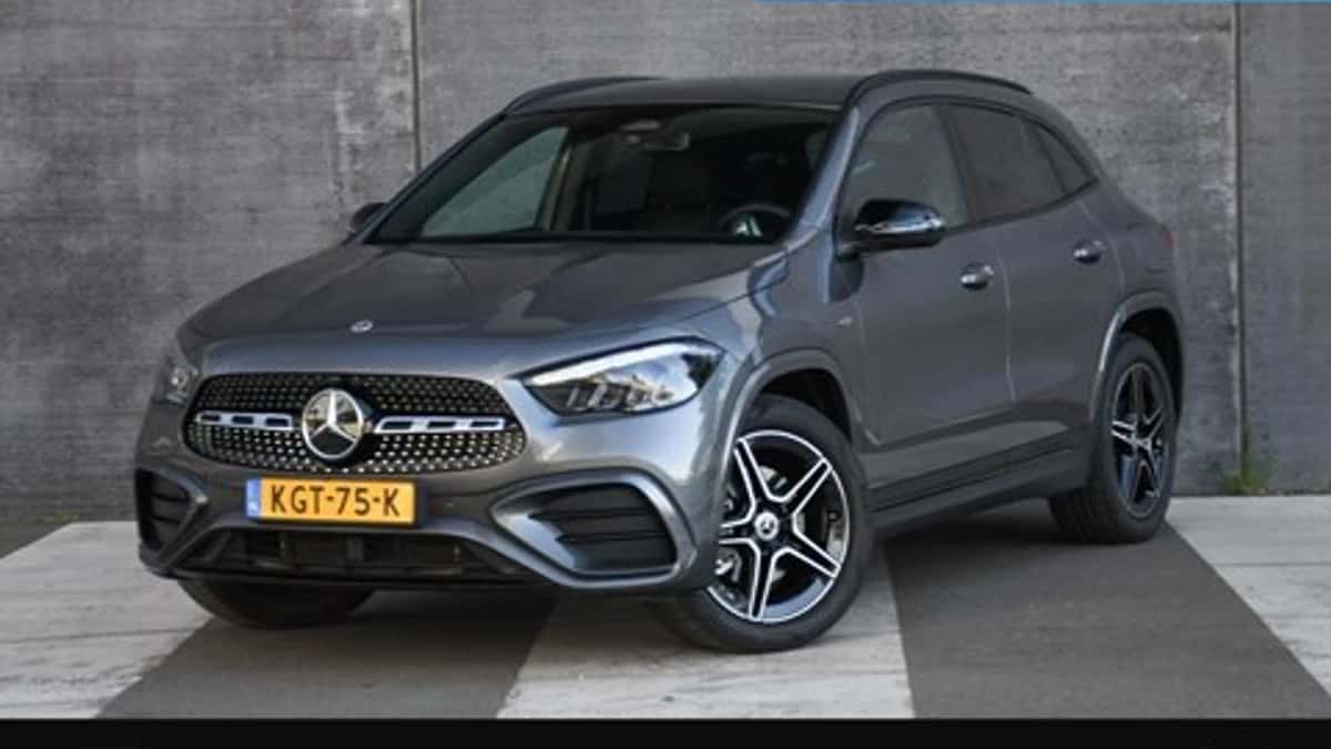 Mercedes-Benz GLA (2025) — foto 1