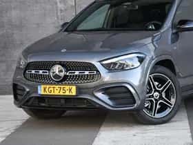 Mercedes-Benz GLA (2025) thumbnail 2