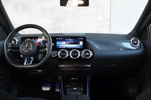 Mercedes-Benz GLA (2025) thumbnail 15