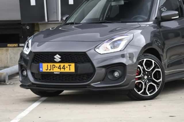 Suzuki Swift (2023) thumbnail 2