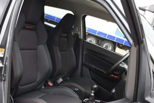 Suzuki Swift (2023) thumbnail 12