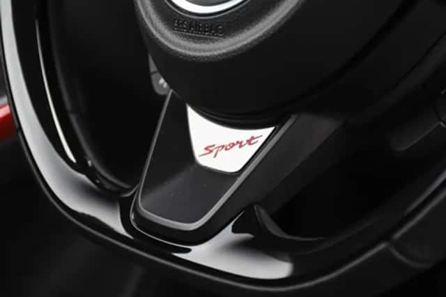 Suzuki Swift (2023) thumbnail 18