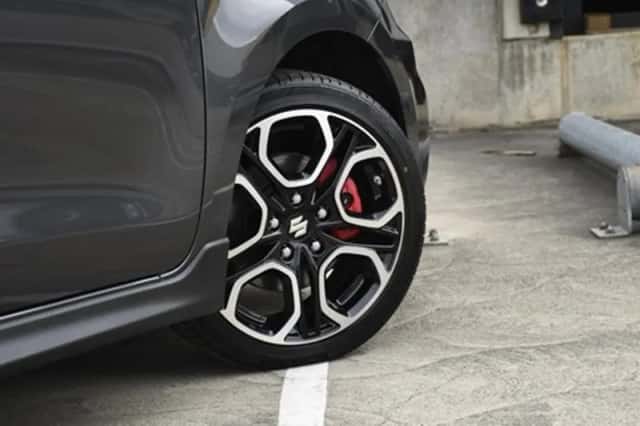 Suzuki Swift (2023) thumbnail 8