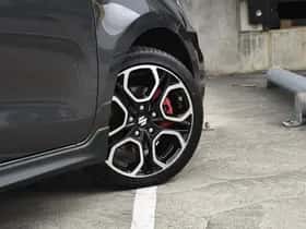 Suzuki Swift (2023) thumbnail 8