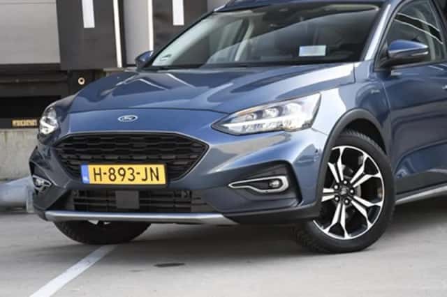 Ford Focus (2020) thumbnail 2
