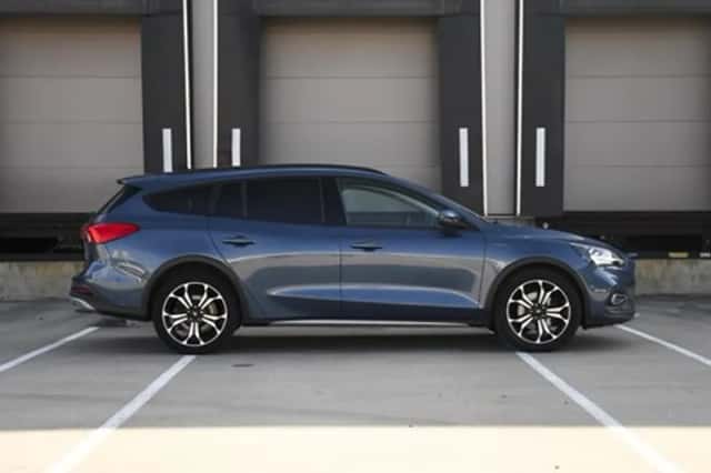 Ford Focus (2020) thumbnail 4