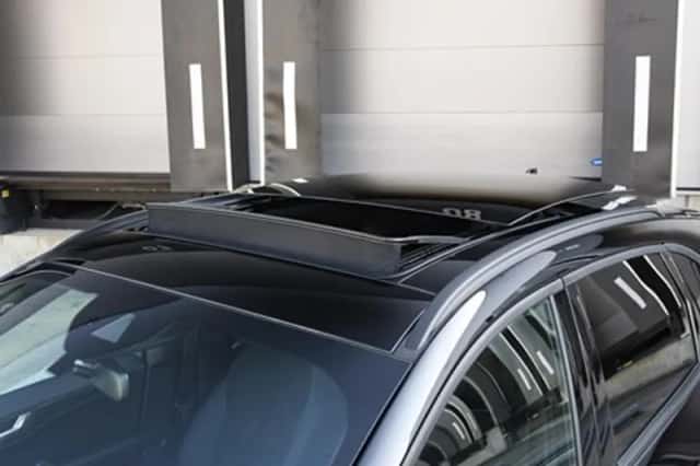 Ford Kuga (2024) thumbnail 3