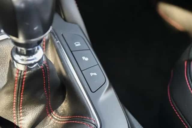Ford Kuga (2024) thumbnail 39