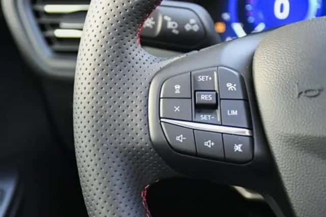 Ford Kuga (2024) thumbnail 42