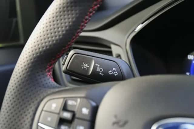 Ford Kuga (2024) thumbnail 43