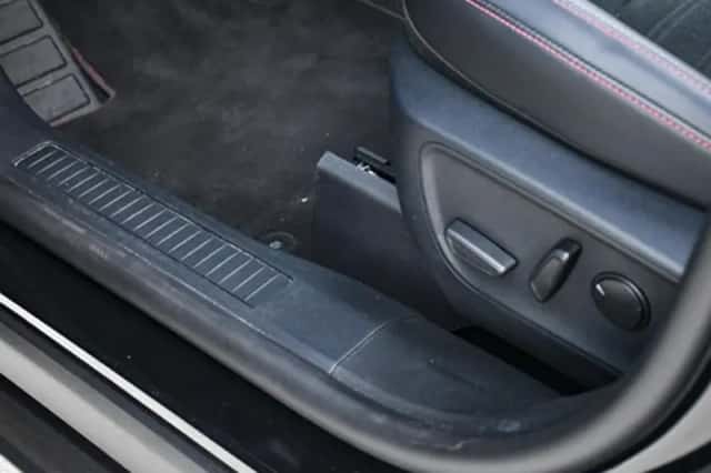 Ford Kuga (2024) thumbnail 6
