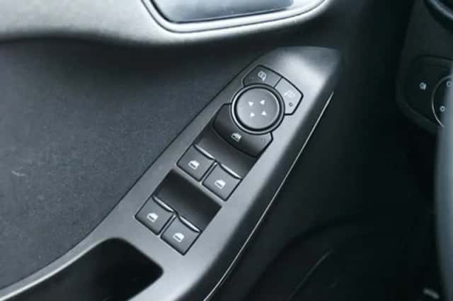 Ford Fiesta (2023) thumbnail 29