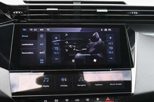 Peugeot 308 (2023) thumbnail 21