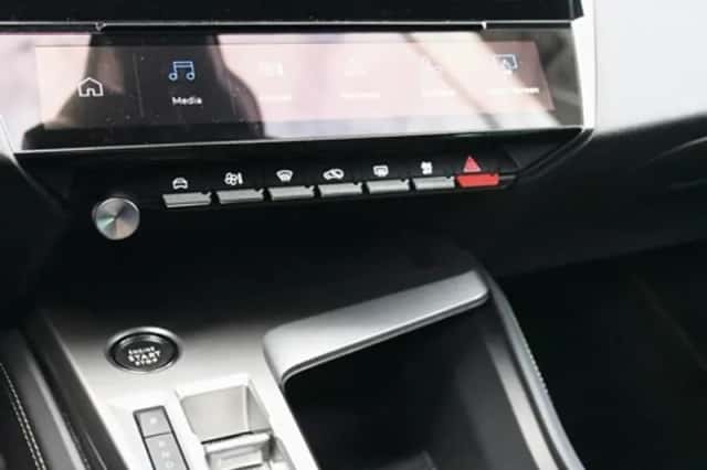 Peugeot 308 (2023) thumbnail 27