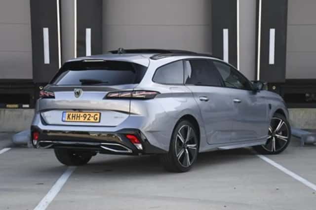 Peugeot 308 (2023) thumbnail 6