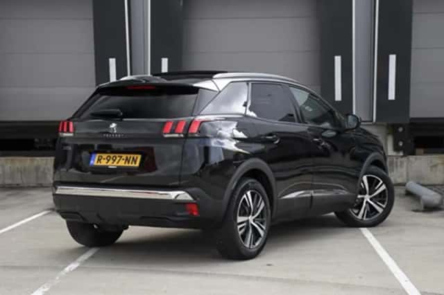 Peugeot 3008 (2018) thumbnail 6