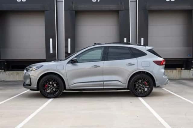 Ford Kuga (2026) thumbnail 4