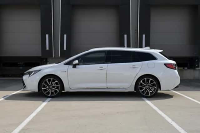 Toyota Corolla (2019) thumbnail 4