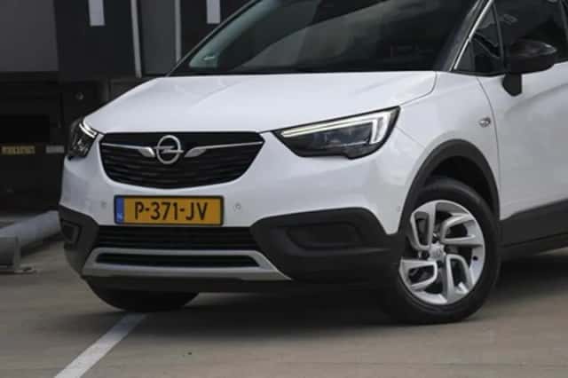 Opel Crossland X (2019) thumbnail 2