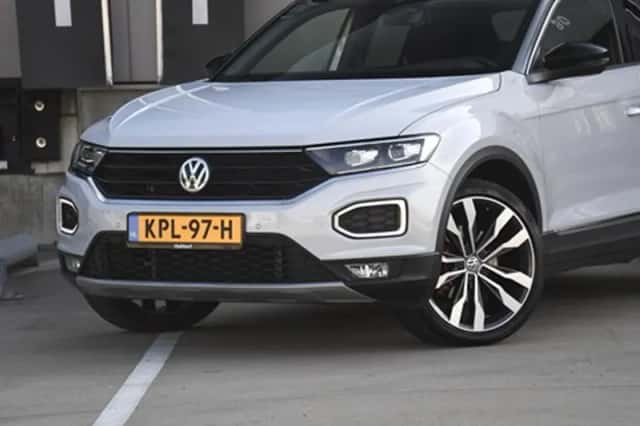 Volkswagen T-Roc (2019) thumbnail 2