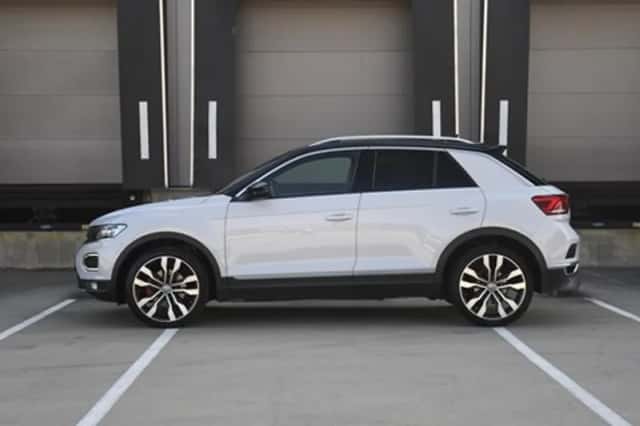 Volkswagen T-Roc (2019) thumbnail 3