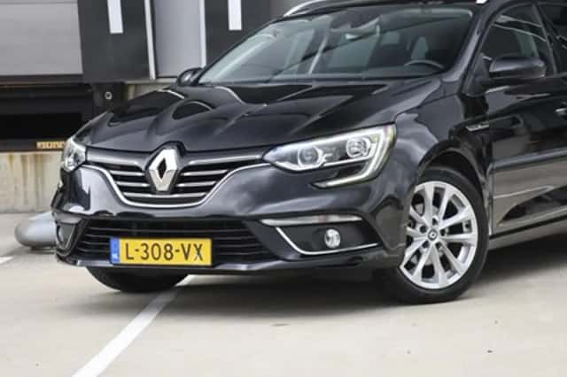 Renault Mégane (2018) thumbnail 2