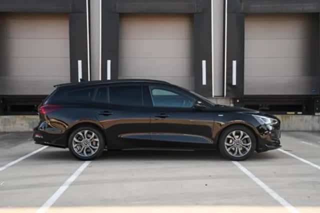 Ford Focus (2023) thumbnail 5