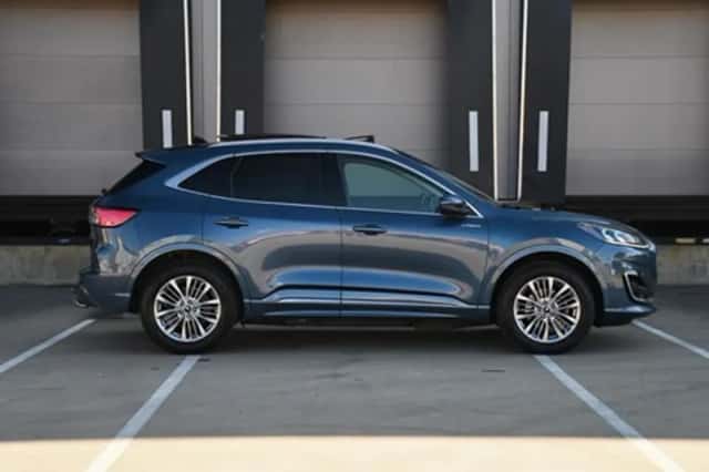 Ford Kuga (2023) thumbnail 5