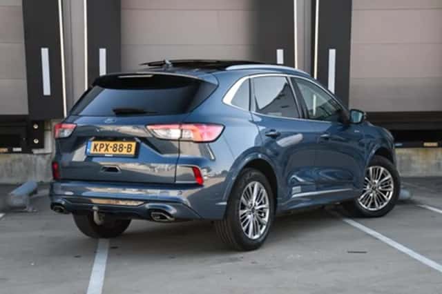 Ford Kuga (2023) thumbnail 6