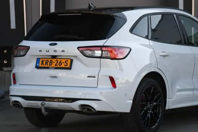 Ford Kuga (2023) thumbnail 6